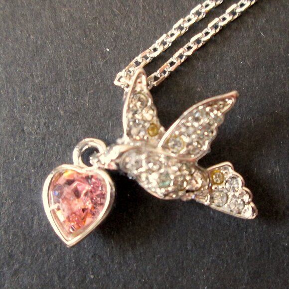 ✨🕊️🩷 Swarovski Swan Mark Pendant Necklace Dove Pink Heart Silver Tn Adjustable - Picture 2 of 10
